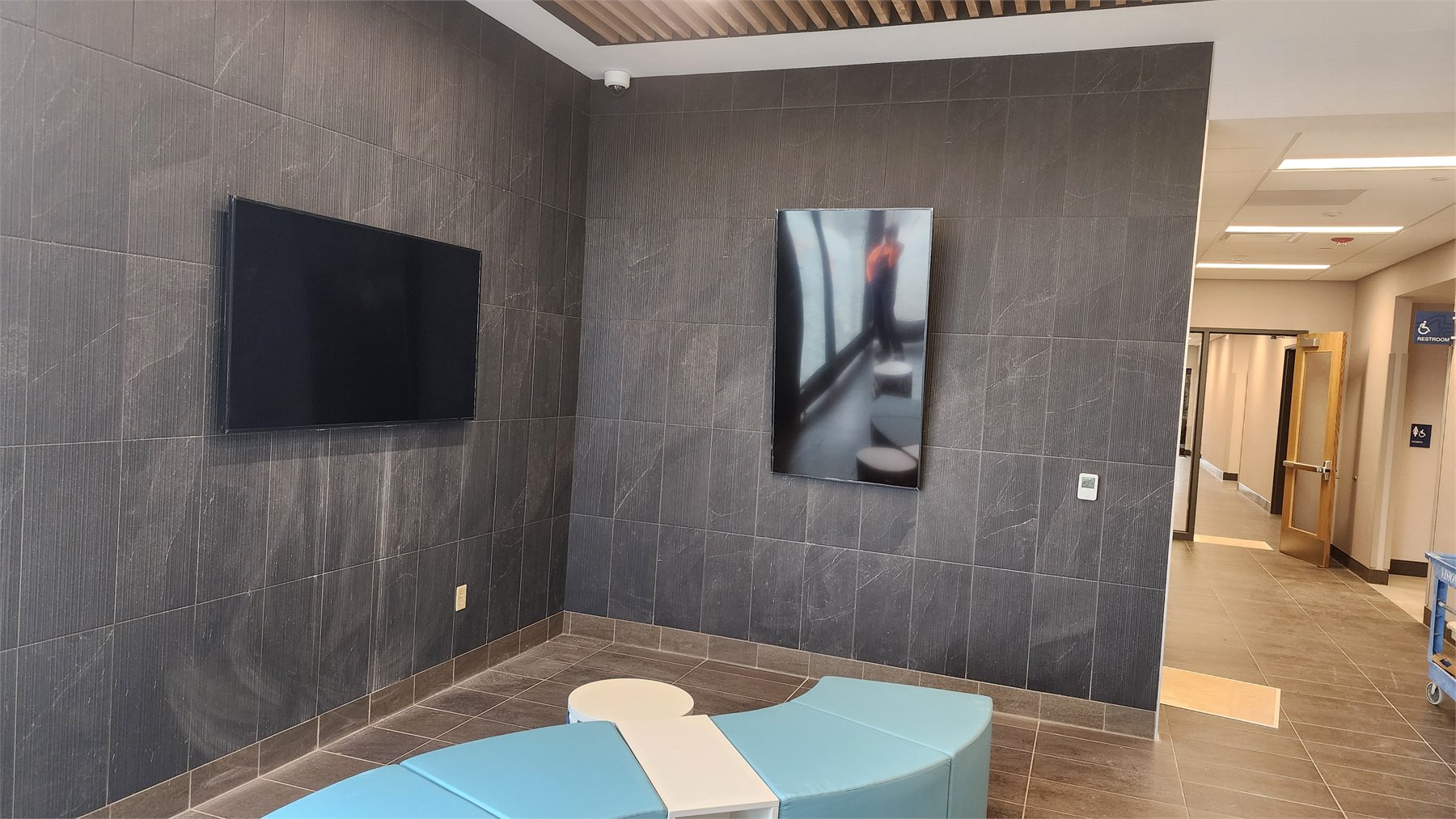 Completed lounge and lobby at STLCC Flo Valley